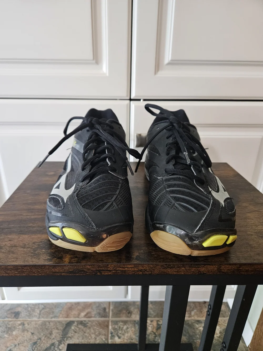 Mizuno Wave Lightning Z3 Women's Black Gray Volleyball Shoes Neutral Sporty